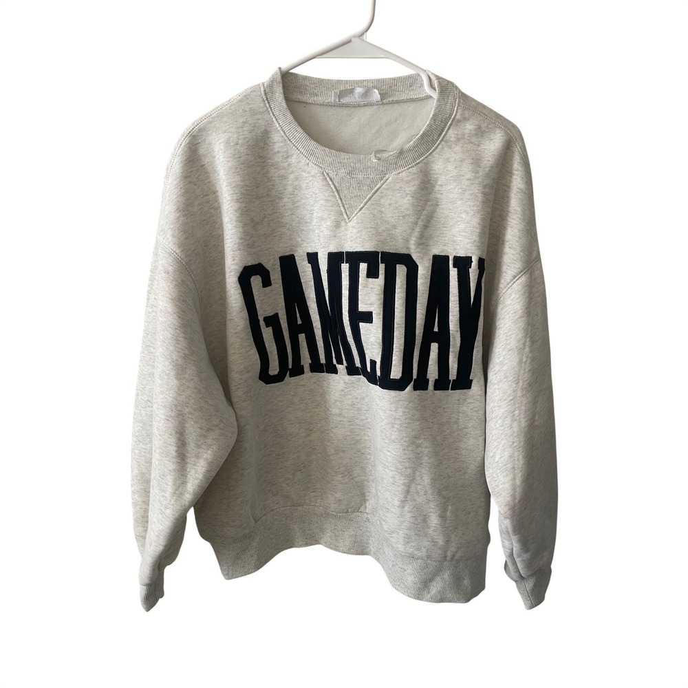 TALULAH Light Gray 'GAMEDAY' Crewneck Sweatshirt with Black Lettering